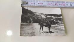 195O'LER ATLI ADAM  FOTOĞRAF SİYAH BEYAZ KONDİSYON YÜKSEK KOLEKSİYONLUK .