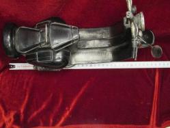KOLEKSİYON OBJESİ  EL İŞÇİLİĞİ SİYAH İRİ VESPA SCOOTER MOTORSİKLET(1:36 ölçekte).ÇOK KALİTELİ VE SAĞLAM METAL ÜRÜN 787