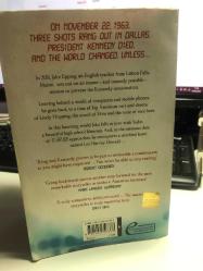 THE NO.1 BESTSELLER STEPHEN KING - THE DAY THAT CHANGED THE WORLD 11.22.63 WHAT IF YOU COULD CHANGE IT BACK? - HODDER 2011 - DİKKAT ÇOK HAFİF RUTUBET YEMİŞ FOTOLARA İYİ BAKALIM...