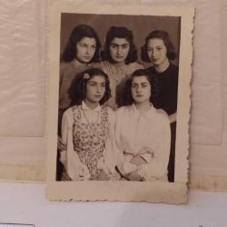 KRT98---STÜDYO FOTOĞRAFI ---1944 GENÇ HANIMLAR FOTO MARMARA ÇARŞIKAPI