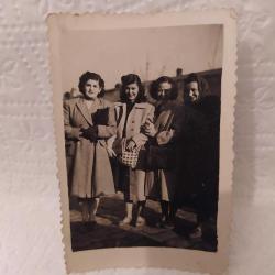 KRT99-- GENÇ HANIMLAR HATIRA FOTOĞRAFI