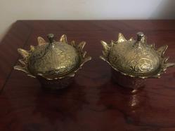 şekerlik döküm küçük   ikili   iç çap= 7 cm iç yük = 4 cm renk sarı