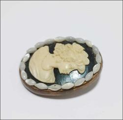 Retro Bakır ve Reçine Cameo Eşarp Tokası