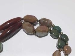 Vintage El Yapımı  Değişik renklerde Akik taşlı Kolye