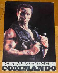 COMMANDO - KOMANDO * ARNOLD SCHWARZENEGGER * 1985 * KARTPOSTAL * 24 x 34 CM