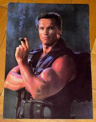 COMMANDO - KOMANDO * ARNOLD SCHWARZENEGGER * 1985 * KARTPOSTAL * 24 x 34 CM