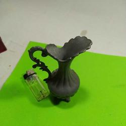 P57-----ZİN METAL KÜÇÜK BOY DEKORLUK YAŞLI SÜRAHİ