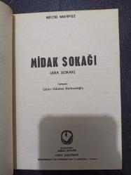 Midak Sokağı - Necib Mahfuz -  Sabah Yayınları - Türkçe Kitap