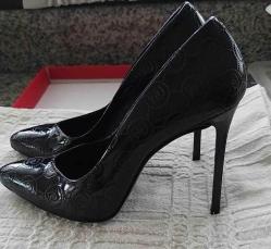 PIERRE CARDIN AYAKKABI 39 NUMARA..ÖZEL ÜRETİLMİŞ