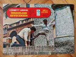 SANLARI SEVECEKSİN 1979 ORJİNAL FİLM LOBİ KARTI POSTER - OYNAYANLAR: CÜNEYT ARKIN, SEVDA KARACA -SELAN KARAY