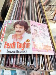 FERDİ TAYFUR - İNSAN SEVİNCE  -- KASET --