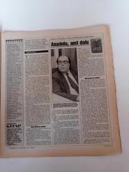 Cumhuriyet Kitap - 29 Haziran 1995 - Sayı 280 - 150 Yıldır Tahtında Polisiyenin Vazgeçilmez Keyfi - Divan Şiir Antolojisi - Siyah Eşya - Turgay Kantürk - İshak Reyna - Tadı Damağımda - Küçük Ağacın Eğitimi