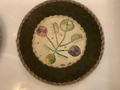 ANTİKA TEL KIRMA ÇİÇEK MOTİFLİ İKİ ADET TABAK