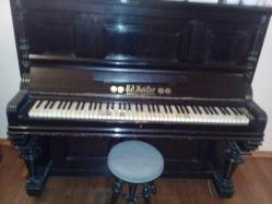 EDUARD SEILER BERLIN DUVAR PİYANOSU (UPRIGHT PİANO)  ÇOK İYİ DURUMDA AKORDU DA TAMAM ÇOK BÜYÜK BİR ŞANS ALICI İÇİN