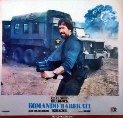 Komando Harekatı Filmi Lobi Kartı No:8 Lobby Cards Chuck Norris Braddock Film Pop Yönetmen: Aaron Norris Aki Aleong Yehuda Efroni 25x20 cm