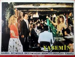 Yasemin Filmi Lobi Kartı No:1 Lobby Cards Harika Avcı Halil Ergün Nazan Ayas Senaryo Yönetmen: Erdoğan Tokatlı Uzman Filmcilik 25x18 cm