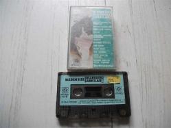 A2 - BİZDEN SİZE DİLLERDEKİ AŞK ŞARKILARI 3