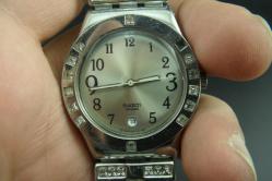 SWATCH AG 2006   MARKA KOL SAATİ DETAYLAR ACIKLAMADA (DEMİR RAF 32 kutu