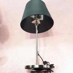 IKEA NYFORS YÜKSEKLİĞİ VE IŞIĞI AYARLANABİLİR METAL KAİDELİ , SİYAH ŞAPKALI MODERN TASARIM ABAJUR