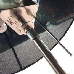 IKEA NYFORS YÜKSEKLİĞİ VE IŞIĞI AYARLANABİLİR METAL KAİDELİ , SİYAH ŞAPKALI MODERN TASARIM ABAJUR