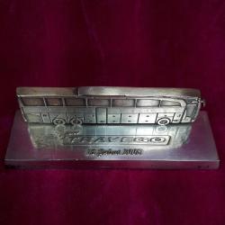 MERCEDES-BENZ YENİ TRAVEGO GÜMÜŞ KAPLAMA METAL YAZIHANE KAĞIT AĞIRLIĞI AKSESUAR