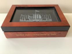 LOT.16 » ABD BEYAZ SARAY GÖRSELLİ KUTU