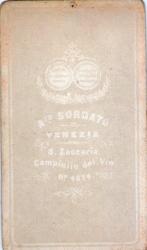 OSMANLI  YABANCI SUBAY FOTOĞRAFLARI BİR TANESİ VENEDİKTE DİĞERİ İSTANBULDA KİM OLDUĞUNU ÇIKARTAMADIM