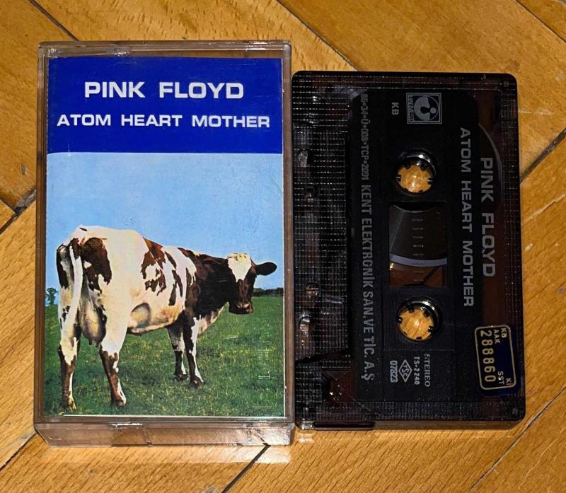 Atomic heart mother pink floyd. Pink floyd atom heart mother 1970 2011 обложка альбома. Pink floyd atom heart mother обложка. Pink floyd atom heart mother 1970. Pink floyd atom.