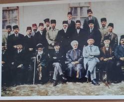 Kartpostal Gazi Mustafa Kemal Atatürk sivas kongresi üyeleriyle 11 Eylül 1919 17*12cm
