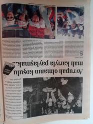 Cumhuriyet Dergi Gazetesi - 8 Nisan 2001 - Sayı 785 - Yıldız Tilbe Fotoğrafı - Pırlanta Pavyon - Julia Roberts Fotoğrafı - Malı Paylaşmak - Yeni Medeni Kanun Tasarısı- Kaybolan Diller