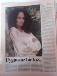 Cumhuriyet Dergi Gazetesi- 26 Nisan 1998 - Sayı 631- Mahir Günşiray Fotoğrafı- Uygunsuz Bir Kız- Diyaliz Dünyası- Prenses Diana-- Arundhati Roy Fotoğrafı - Küçük Şeylerin Tanrısı
