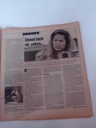 Cumhuriyet Dergi Gazetesi - 22  Mayıs 1994 - Sayı 425 - Çalıkuşu Feride Yaşadı Mı- Kartal Tibet ve Türkan Şoray Fotoğrafı - Yine En İyisi Gözlük - Vasfi Rıza Zobu - Salman Rüşdü- Rüyalarımızın Şehri