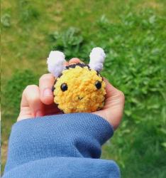 Amigurumi Arı anahtarlık