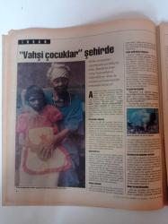 Cumhuriyet Dergi Gazetesi - 27 Şubat 1994 - Sayı 414 - İlhan İrem Fotoğrafı - Dünya Doğuya Kayıyor - İnsanları Güldürmeye Doyamadılar- Madamlar Ölmese- Film Karelerinde Yaşayan Eski İstanbul - Afrika Ormanlarında Birçok Vahşi Çocuk Yaşıyor - Esma Erdok