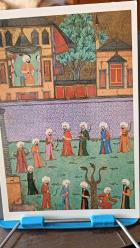 Kartpostal - Nakkaş Osman Surname i Hümayun   Yılanlı sutun çevresinde okçuların gösterisi minyatürü   , Ebat :15x23 cm