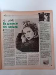 Cumhuriyet Dergi Gazetesi - 2 Eylül 1990 - Sayı 234 - Bir Demet Çiçek Alır Mısınız - Haftanın Konuğu Cahit Berkay - Doğada Yaşam -  Kim Wilde - Bangkok'un Zümrüt Buda'sı