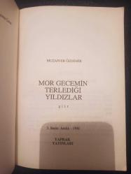 Mor Gecemin Terlediği Yıldızlar - Muzaffer Özdemir - Türkçe Kitap - Yaprak Yayınları -