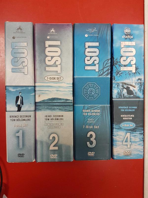 LOST 1-2-3-4 SEZON TOPLAM 25 DVD ORJİNAL 4 KUTUDA - Efemera