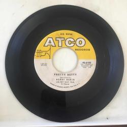 Bobby Darin & Ray Ellis' Orch. & Chorus - Don't Call My Name / Pretty Betty / 45'lik