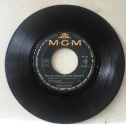 Sam The Sham & The Pharaohs - Wooly Bully / Memphis Beat / Ain't Gonna Move / Mary Lee / 45'lik EP