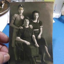 KRT100---1930'LAR STÜDYO FOTOĞRAFI GENÇ HANIMLAR