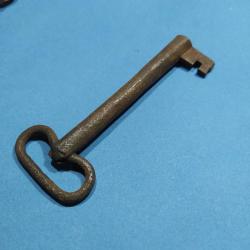 M11------ANTİKA DEMİR EL YAPIMI KAPI ANAHTARI