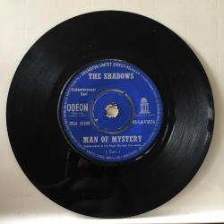 The Shadows / F. B. I. - Man Of Mystery / Turkey 1961 / 45'lik / *pop*