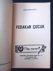Fedakar Çocuk - Hadi Besleyici -  Türkçe Kitap - Ülke Yayınevi -