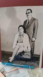 Fotoğraf- Mutlu Günlerin  Mesut hatıraları şahıs / kıyafet ailenin zevki  tahatturu şu dönen GÖLGELENEN dünyada