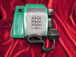 TELEFON ANTİKA 1980 LER.TELETAŞ MARKA YERLİ ÜRETİM TEMİZ KULLANMIŞ EV TELEFONUDUR.ÇALIŞIR DURUMDADIR 842