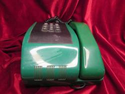 TELEFON ANTİKA 1980 LER.TELETAŞ MARKA YERLİ ÜRETİM TEMİZ KULLANMIŞ EV TELEFONUDUR.ÇALIŞIR DURUMDADIR 842