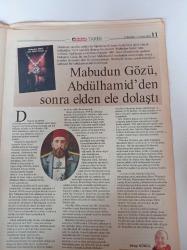 Hürriyet Tarih Gazetesi - 11 Aralık 2002 - Hoca Diye Girdi Koca Olup Çıktı - Dört Asırdır Ağız Tadıyla Bir Armut Yiyemedik - Kundakta Kocaya Giden Sultanlar - 70 'lik Kadınları Genç Kıza Çeviren Esir Tüccarları