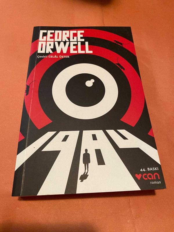 1984: George Orwell: 9789750718533: Books 