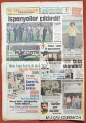 Hürriyet Gazete 17 Mayıs 1986 Radyasyon Var Tehlike Yok,Bülent Ecevit,Licia Caspaniu,Elbiseli Plonjon,Gündüz Kılıç,Joe Louis,Cevat Prekazi,Ajda Pekkan,Semra Özal,Gülden Karaböcek,Adile Naşit,Hürriyet Ramazan Eğlencesi